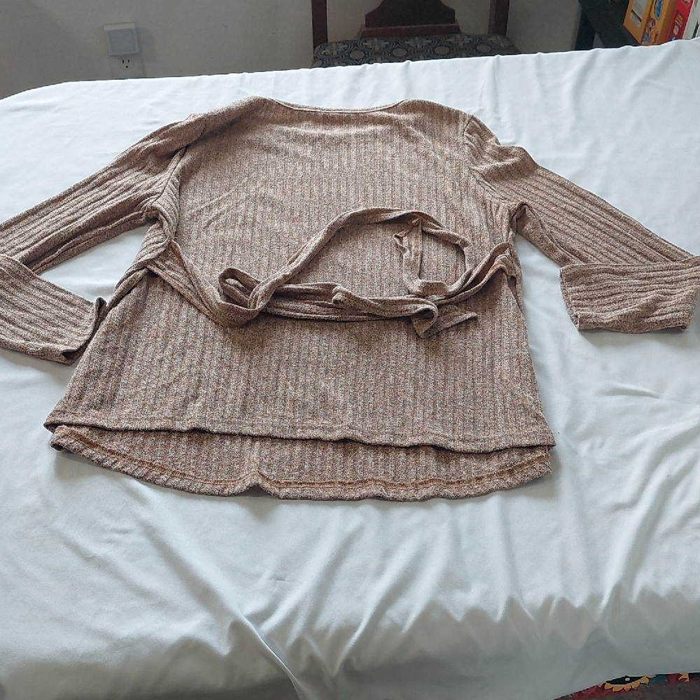 Women's Tan Ribbed Top - Picture 7 of 8